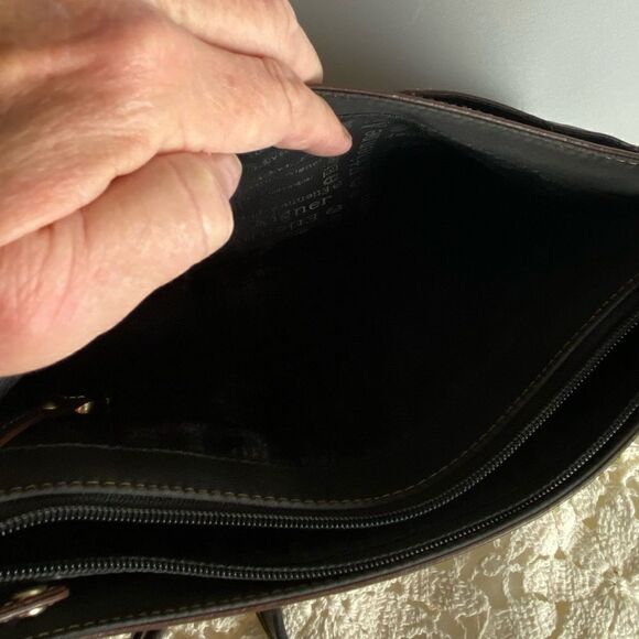 ETIENNE AIGNER | BLK & BRUSHED PEWTER SHOULDER BAG - Picture 3 of 10